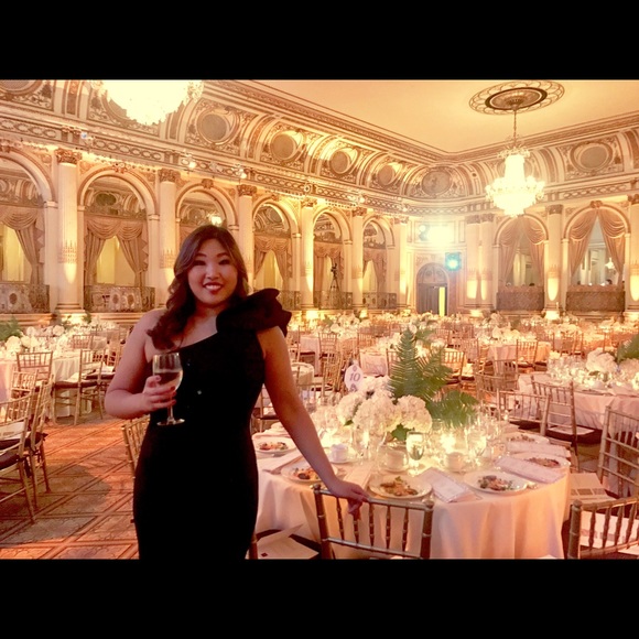 Black Evening Gown - Picture 4 of 5